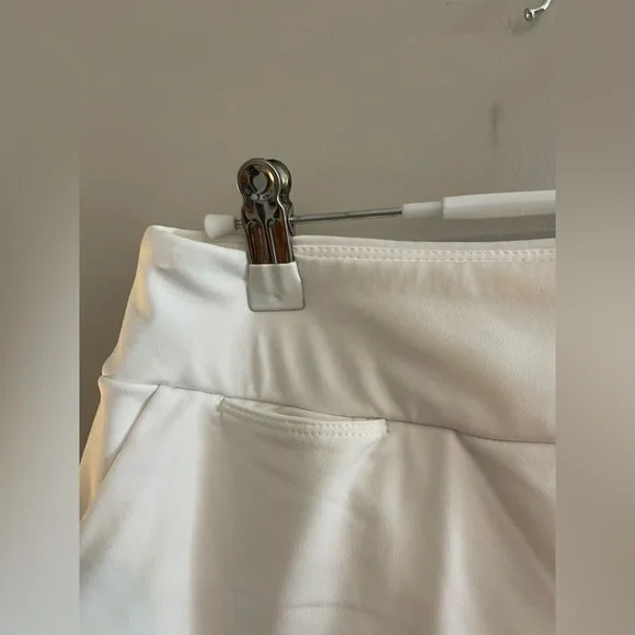 White Nike Golf Tennis Athletic Skort with built in shorts - Picture 3 of 6